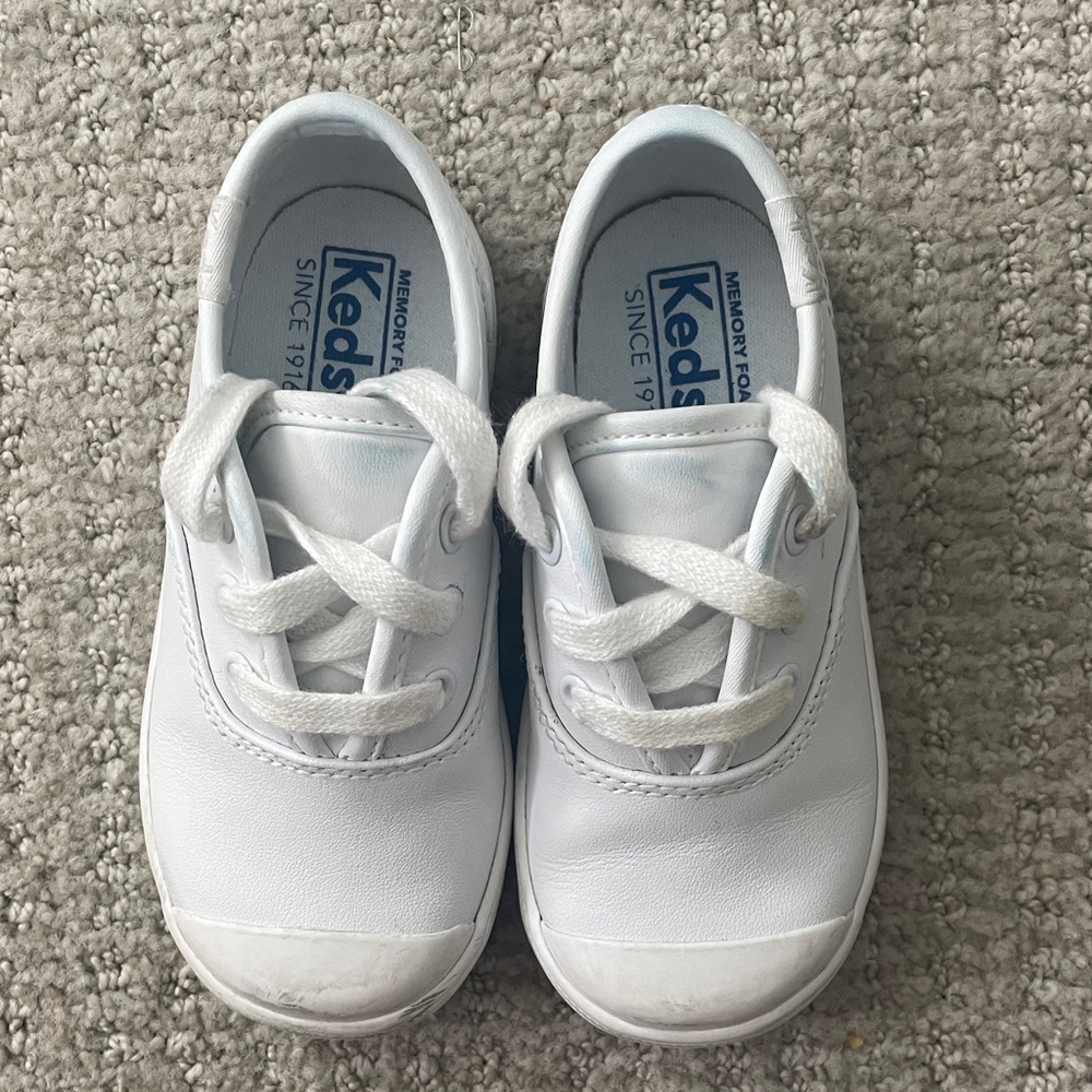 Keds Kids White Leather Sneakers (size 7)